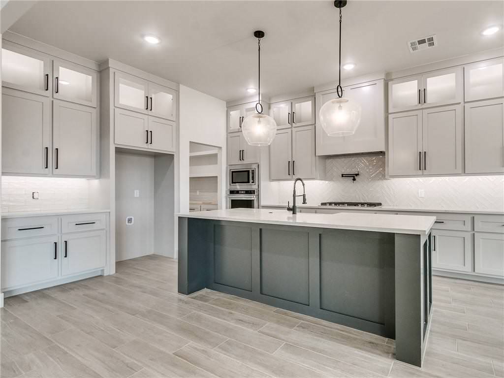 Kitchen photo in Other