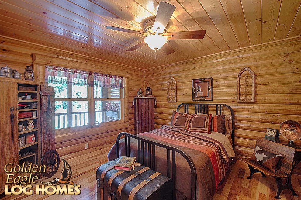 Example of a large mountain style home design design