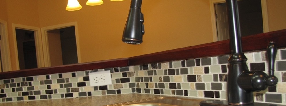 Kitchen - kitchen idea in Seattle