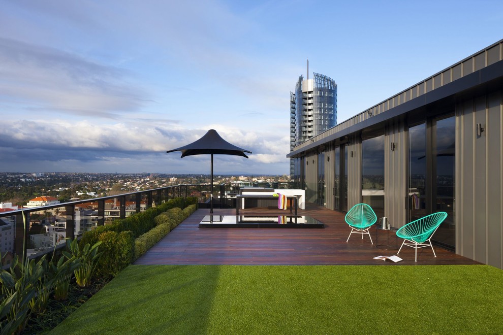 Design ideas for a contemporary rooftop and rooftop deck in Melbourne with no cover.