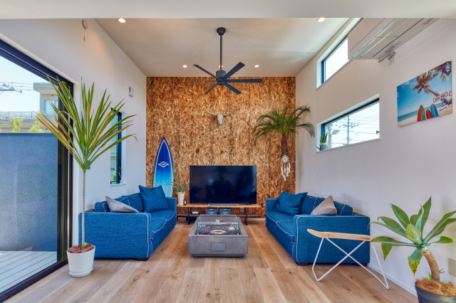 F&sup2; contemporain-salon