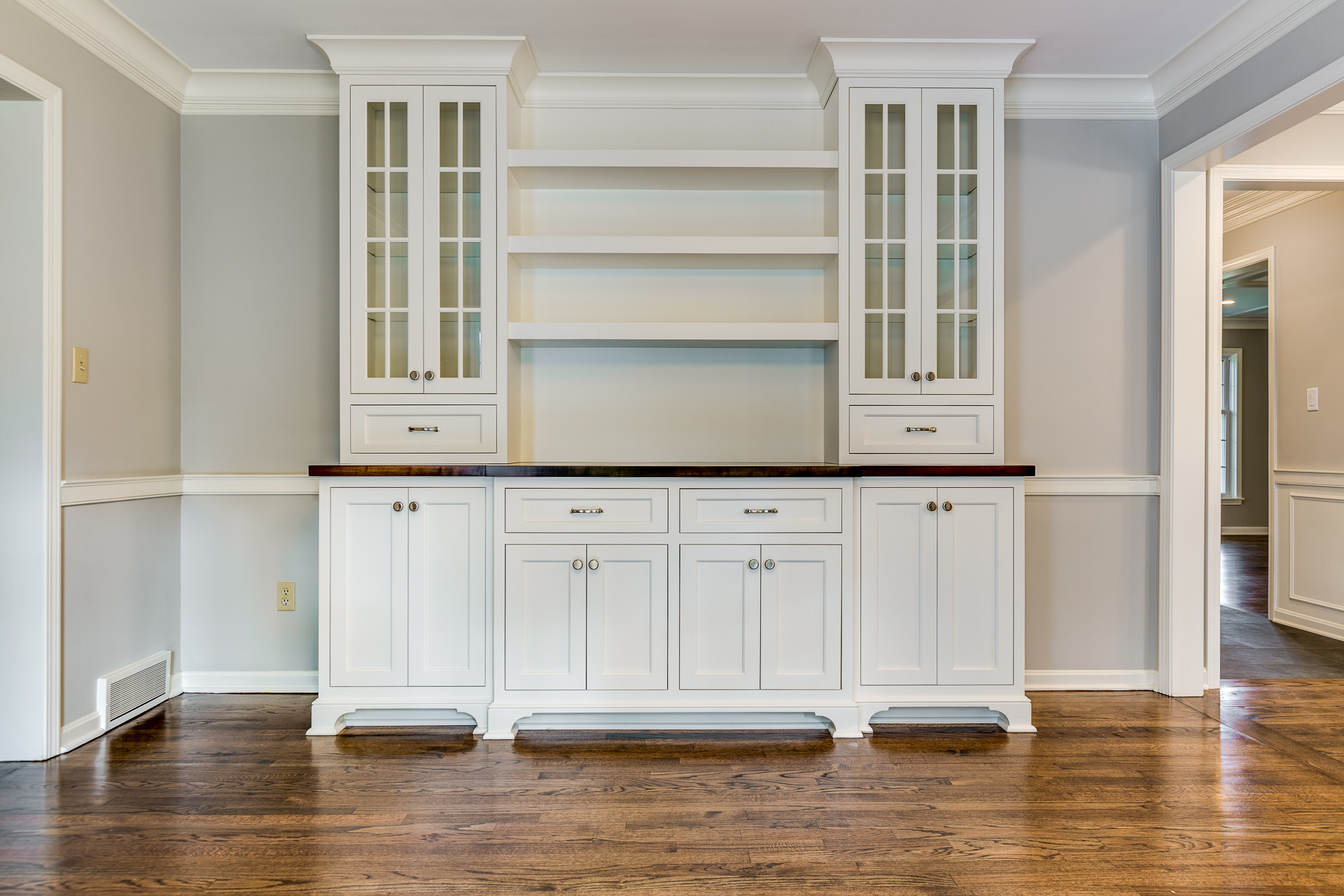 Built In Buffet - Photos \u0026 Ideas | Houzz, image size:1920x1280