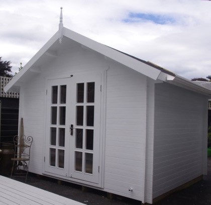Traditional shed and granny flat in Auckland.