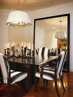Traditional Dining Room 