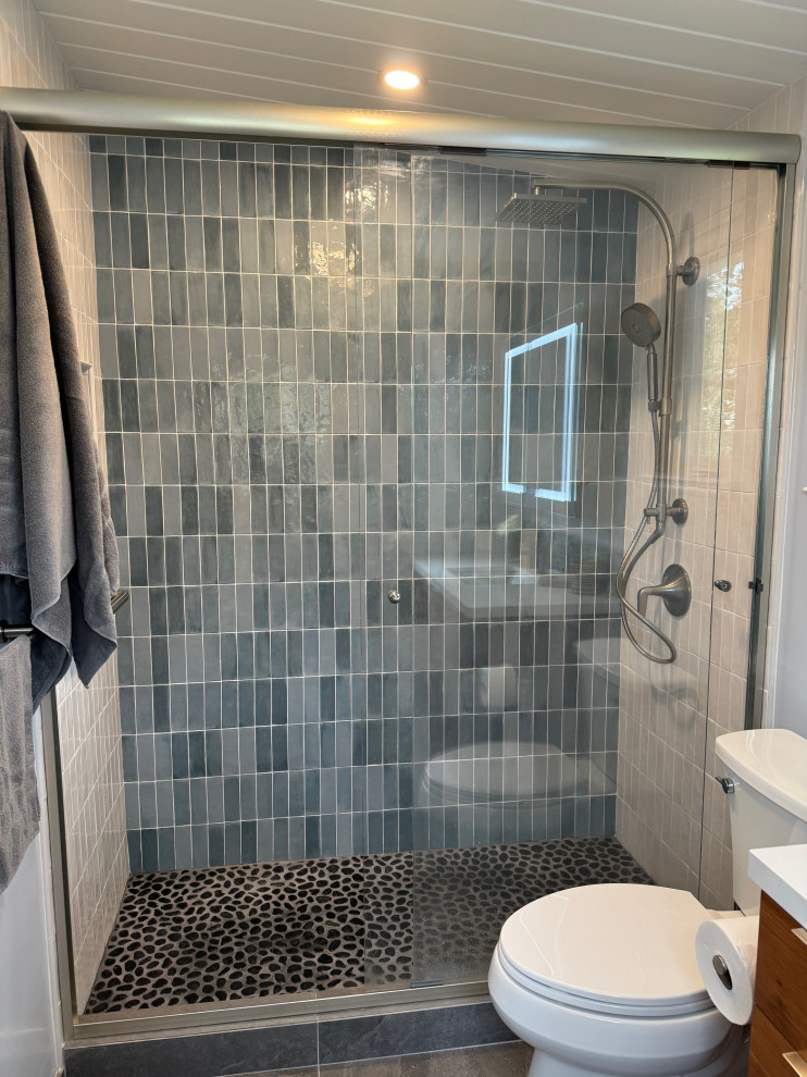 Stacked Tile Master Bathroom in El Cerrito