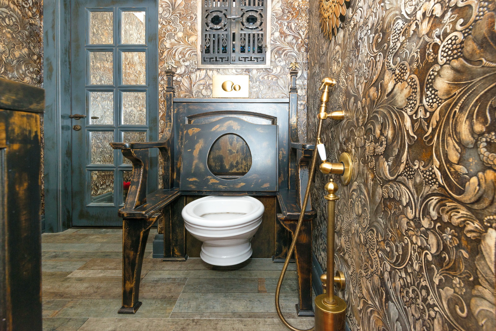 Квартира в Москве на Патриарших.