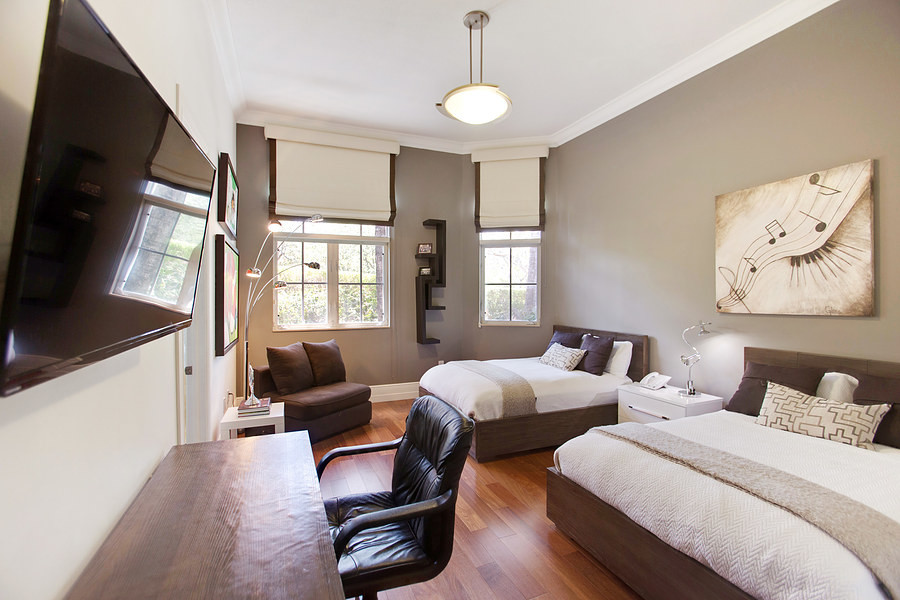 Home design - transitional home design idea in Miami