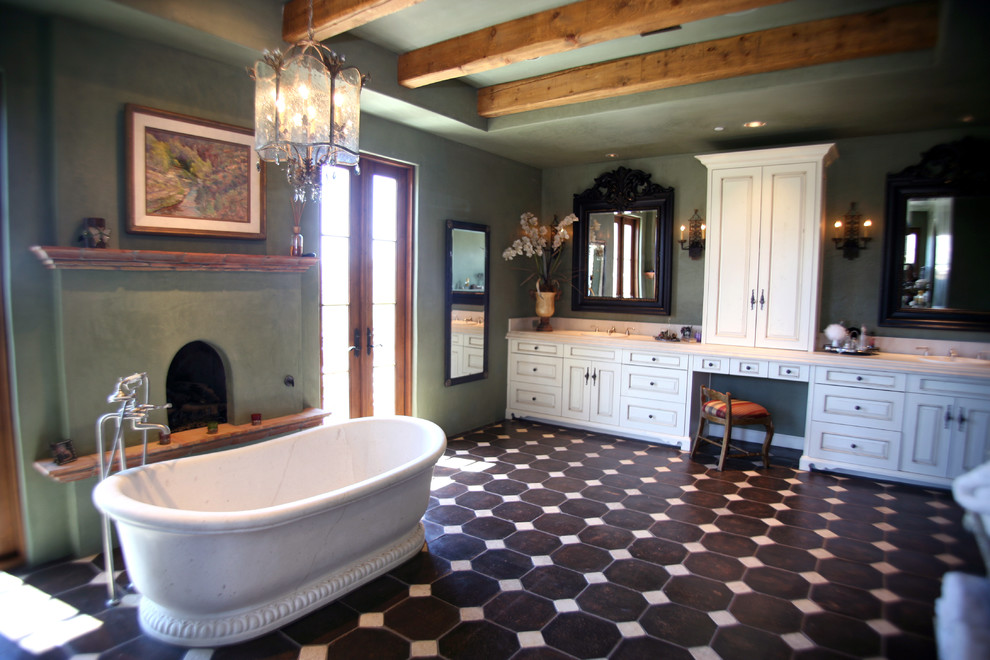 Home design - transitional home design idea in Phoenix