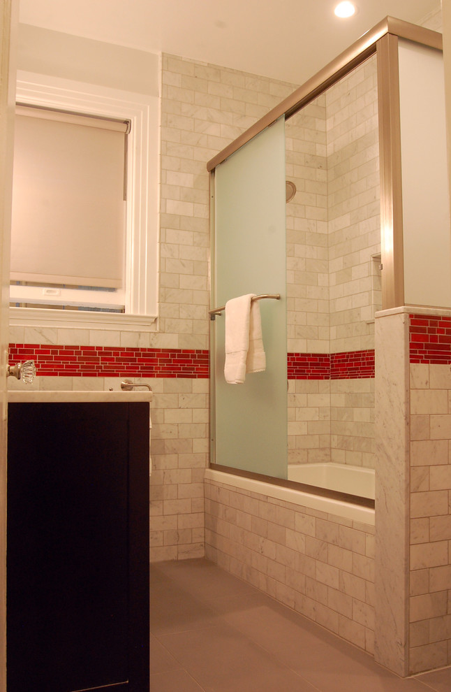 Photo of a contemporary bathroom in San Francisco with subway tile.