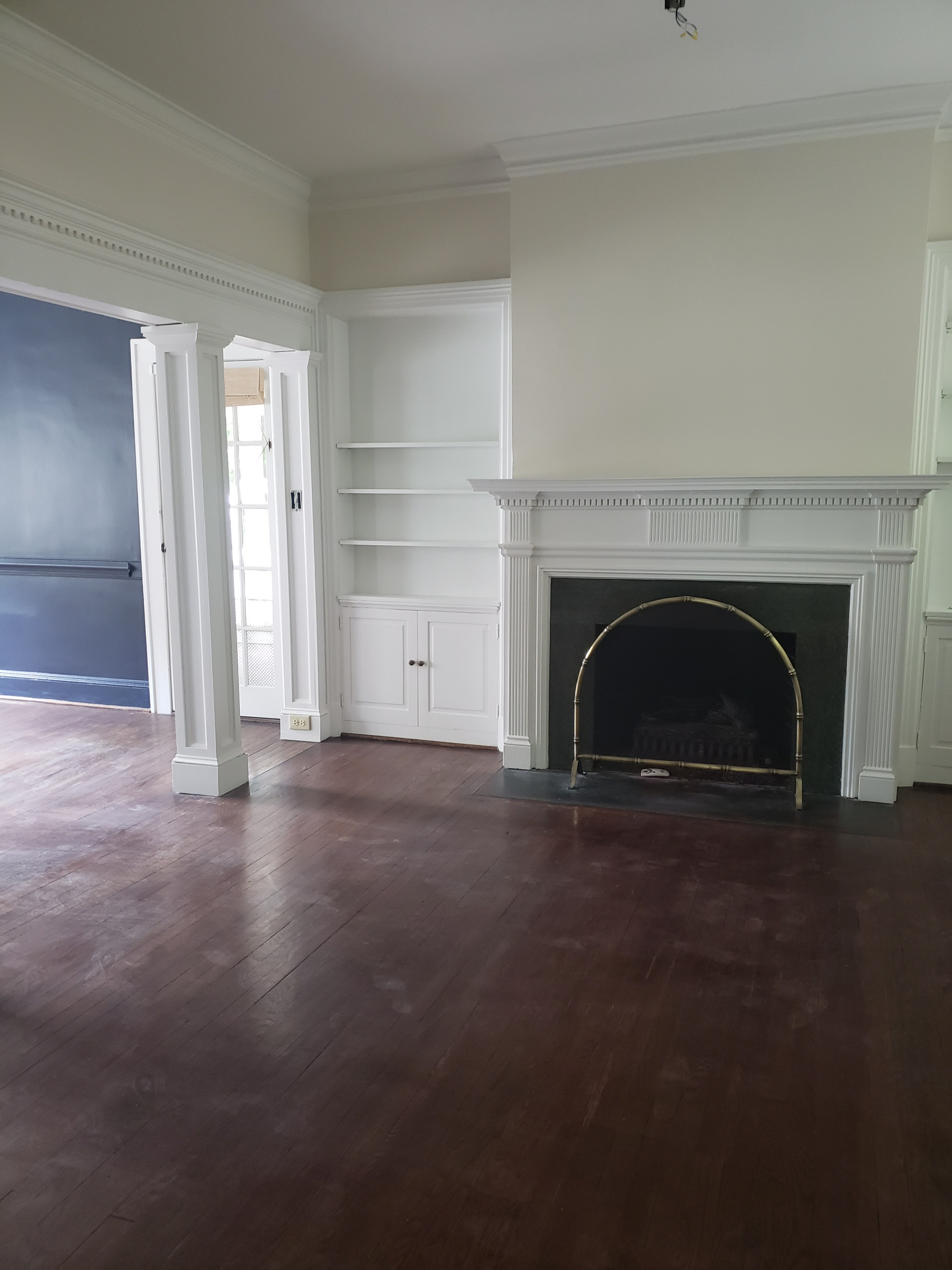 Forest Park House Airbnb Living Room BEFORE