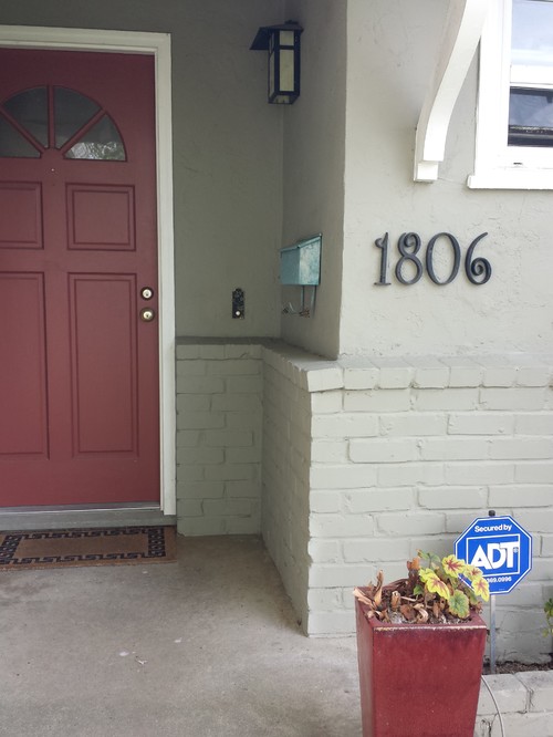 Plain Old Ranch Style Needs Help Front Door Needs To Be Replaced And New Grids In Garage Windows I Am Also Looking For A Nice Modern Locking Mailbox