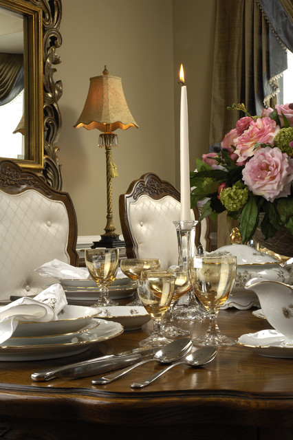 Traditional Dining Room