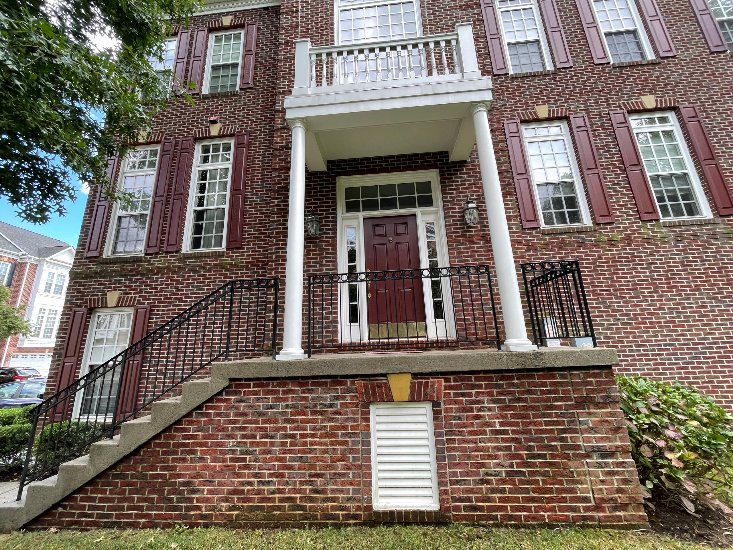 Townhouse powerwash