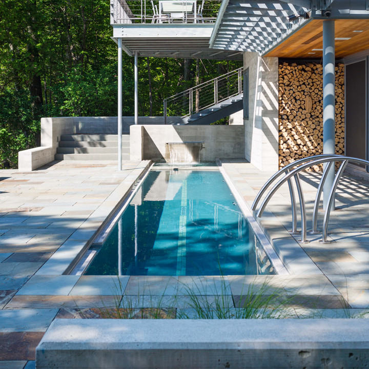 Design ideas for a contemporary pool in Burlington.