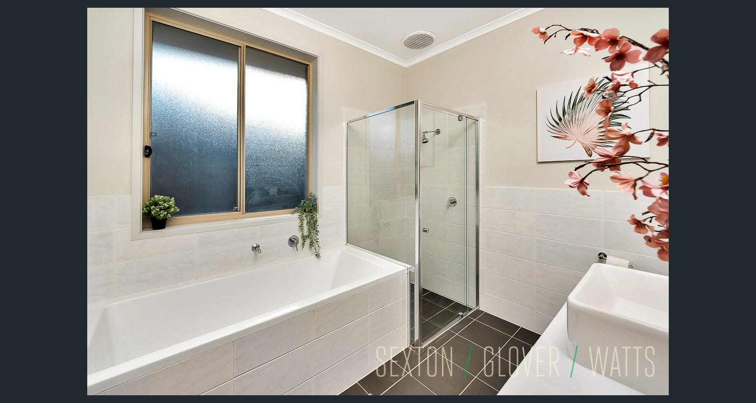 16 MacQuarie Parade, Meadows