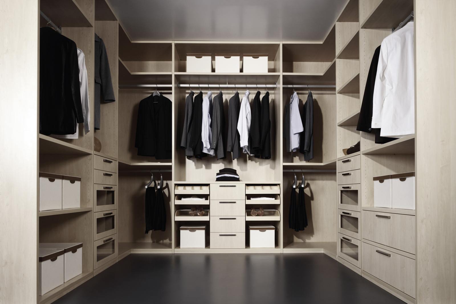 ГАРДЕРОБНЫЕ SСHMALENBACH