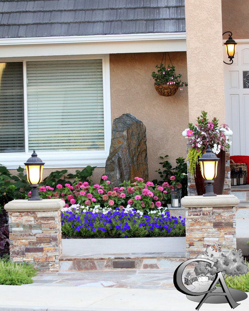 Transitional home design photo in Orange County