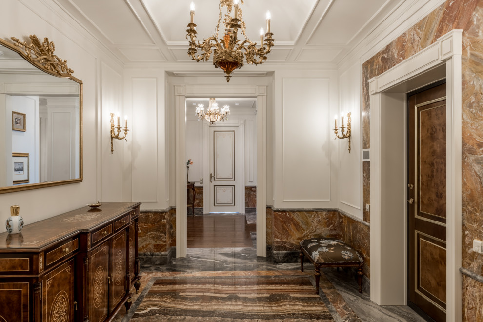 Пентхаус в роскошном неоклассическом стиле