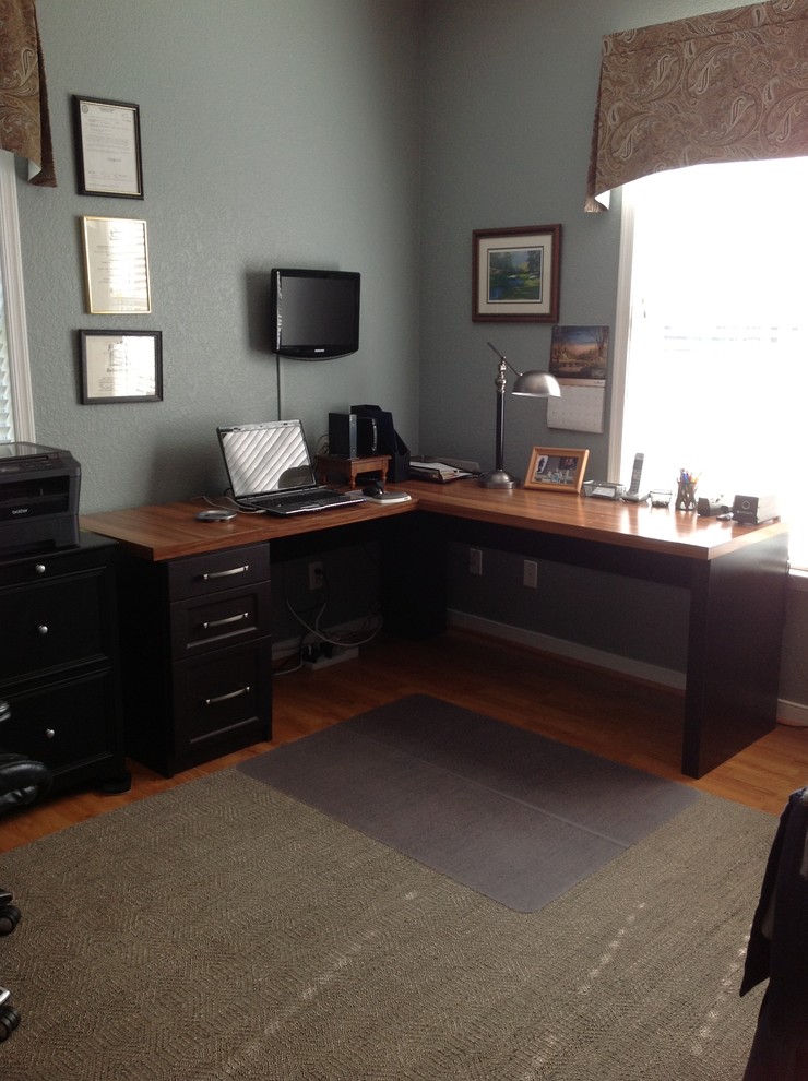 Home design - transitional home design idea
