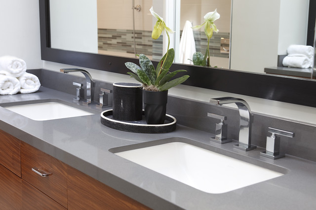 Bathroom contemporary-bathroom