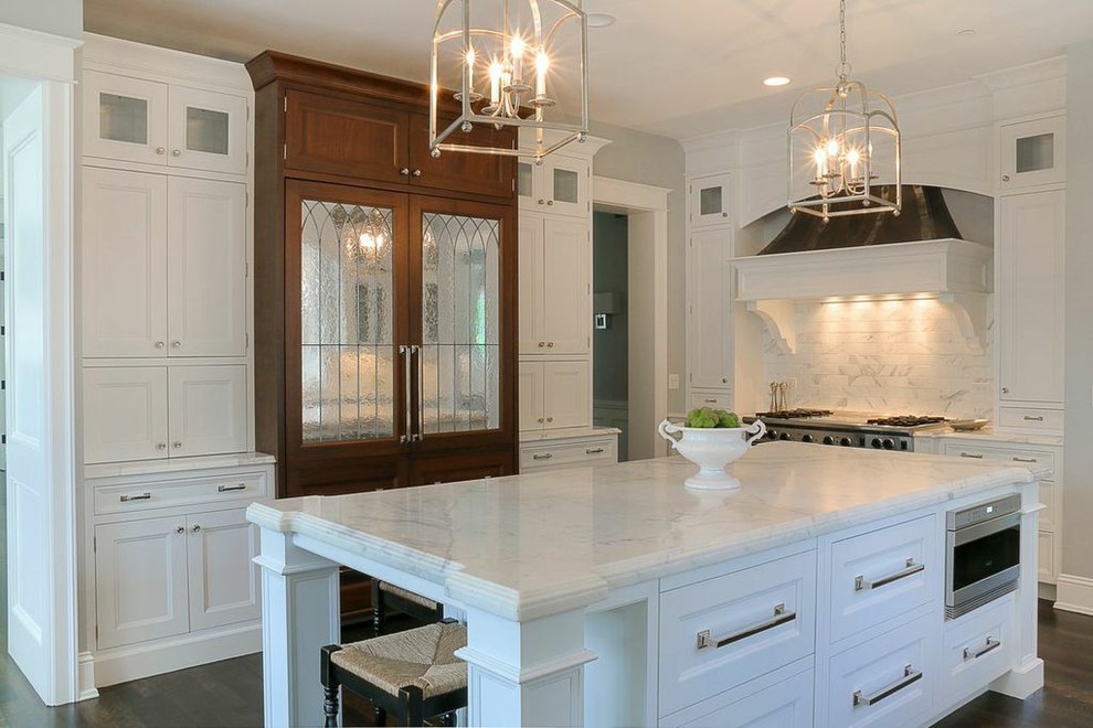 Inspiration for a transitional kitchen remodel in Chicago