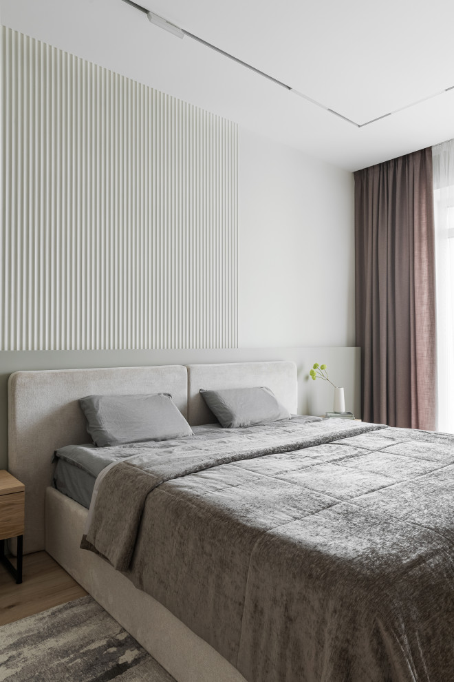 на стороне монохрома