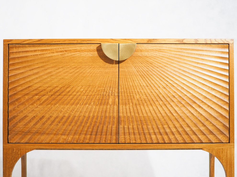 Тумбы и комоды