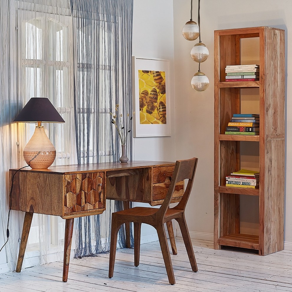 Письменный стол в современном стиле