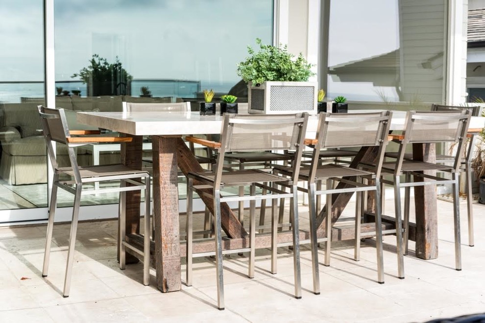 Patio - mid-sized transitional backyard concrete patio idea in Orange County with no cover