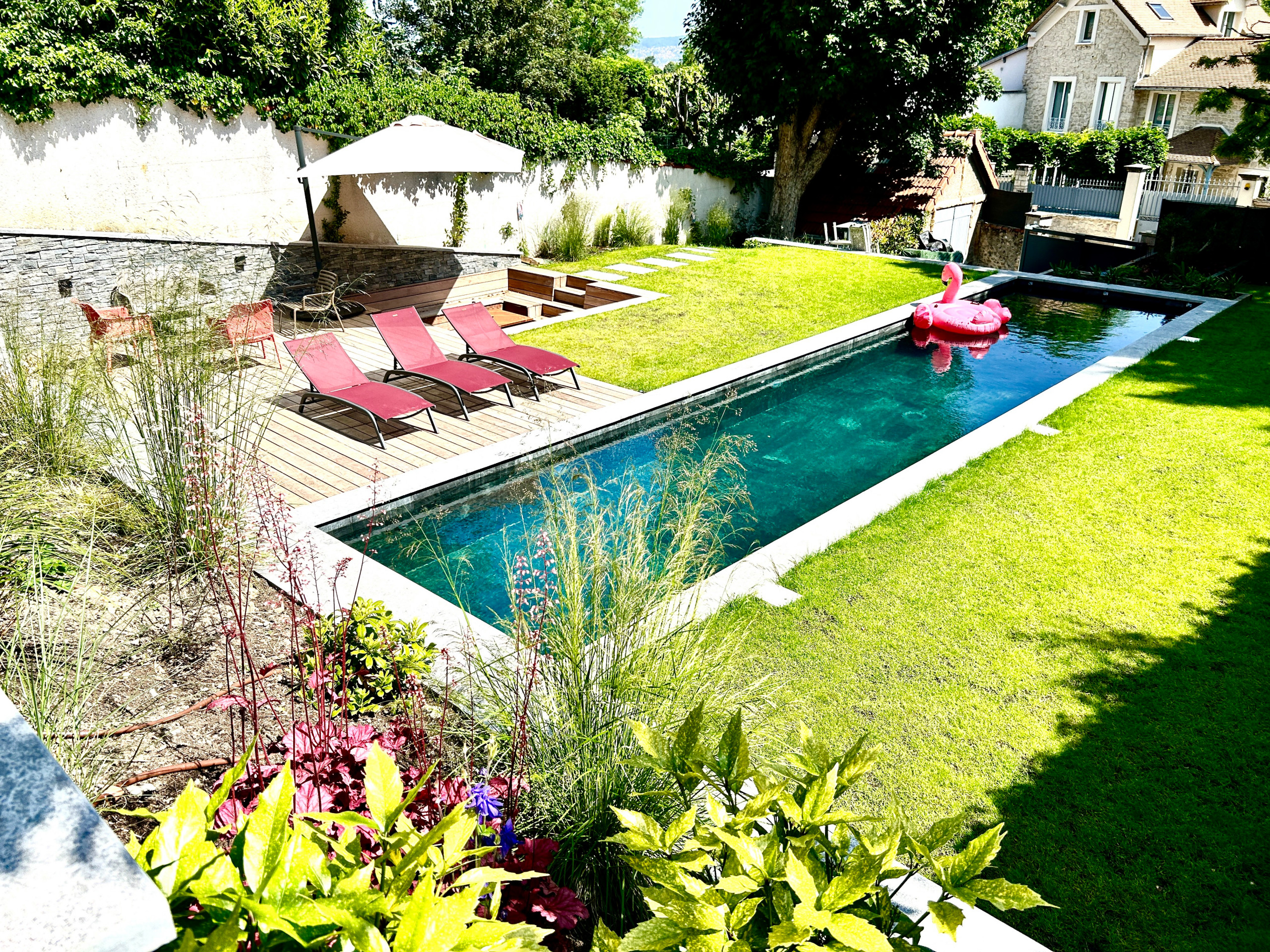 Jardin contemporain en pente