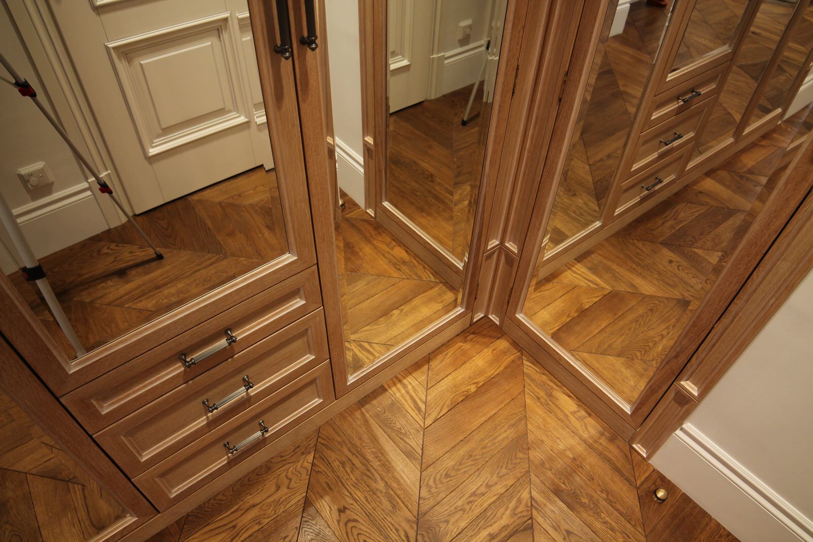 Встроенные шкафы