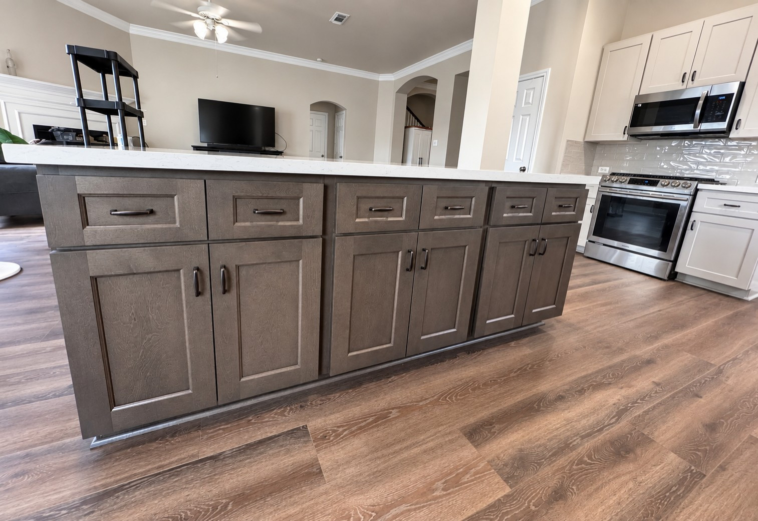 Open-Concept Contemporary Kitchen Remodel in Richmond, TX