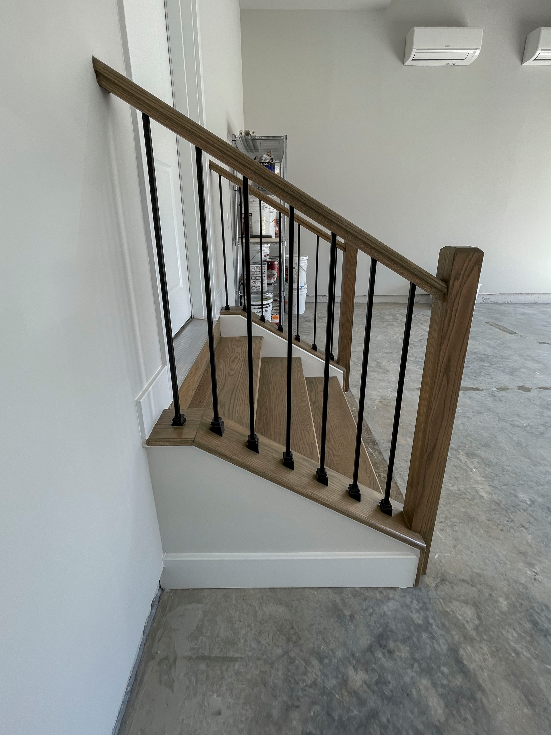 113_Floating Straight- Stringers with No Risers in Contemporary Home, Bethesda M