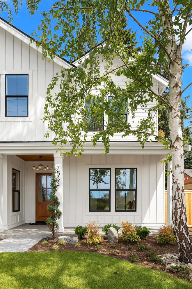 Inspiration for a transitional home design remodel in Seattle