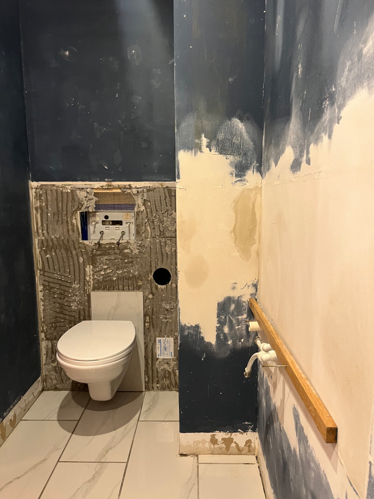 Small W/C and Shower room in Kent