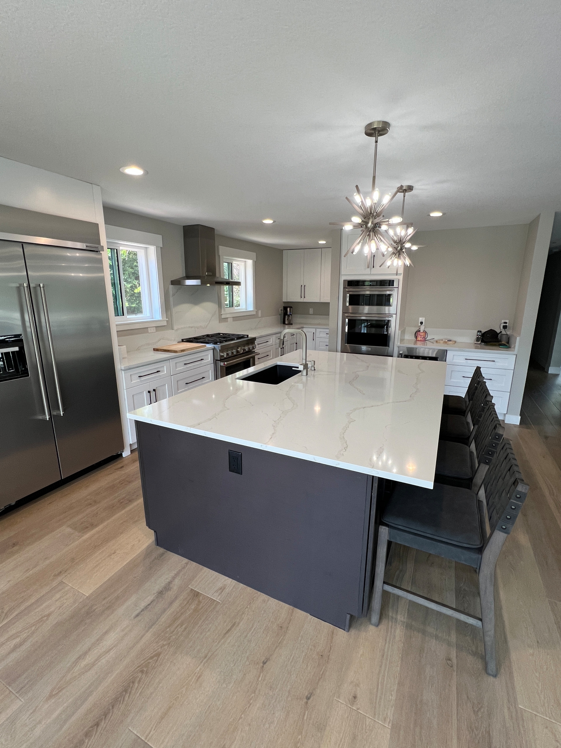 Green Mountain Modern Kitchen