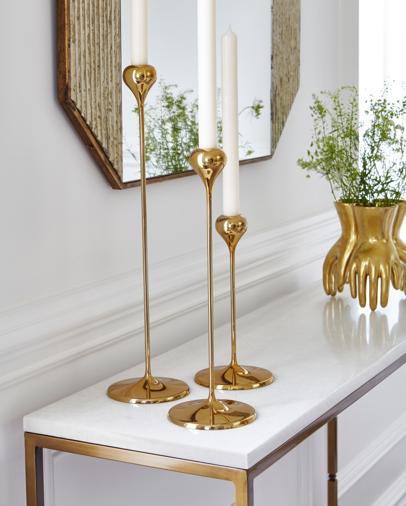 Inspiration for a transitional home design remodel in Toronto