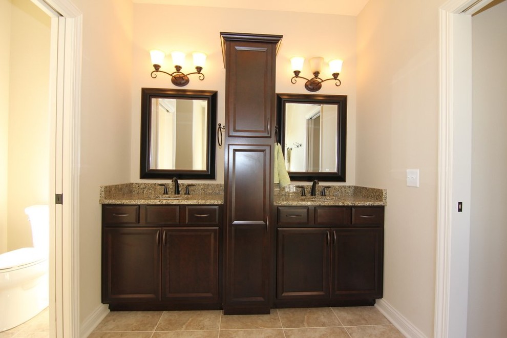 Bathroom - transitional bathroom idea