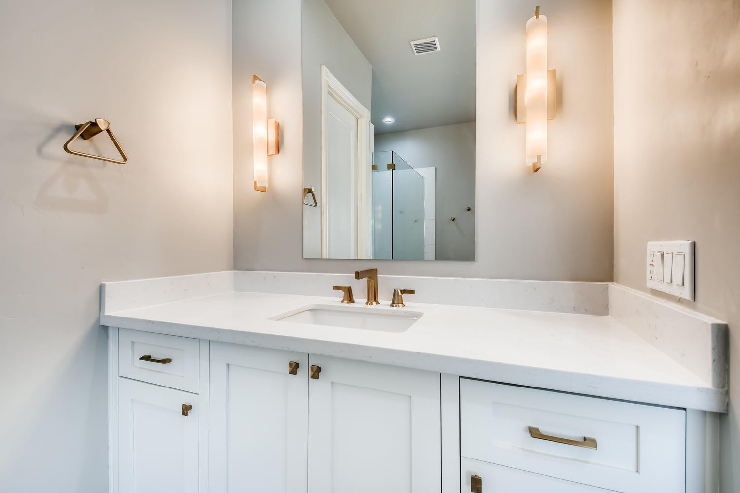 White Lewine Bathroom