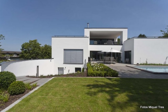 Haus K contemporaneo-piscina