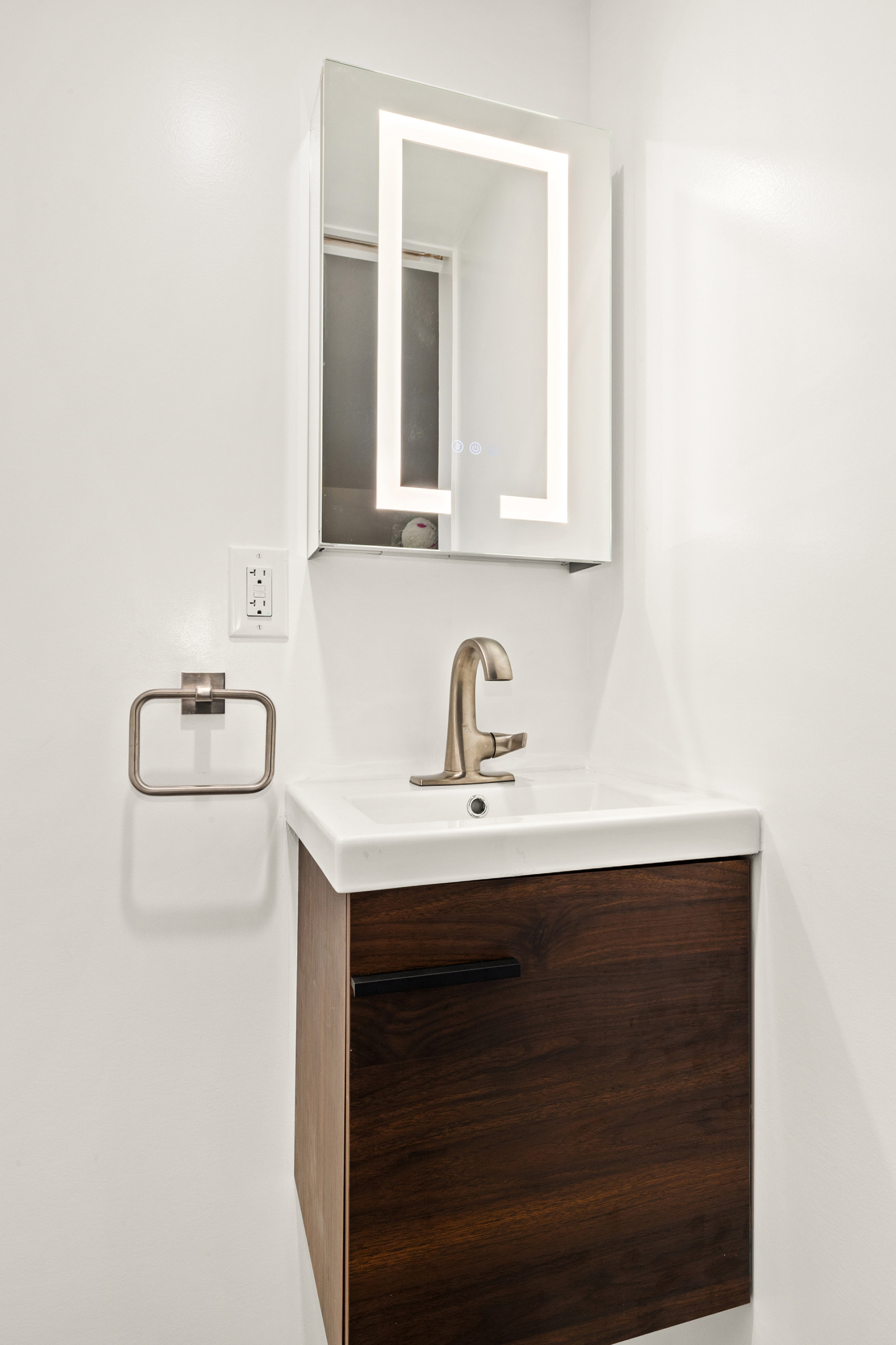 Santa Monica / Complete Bathroom Expansion and Remodel