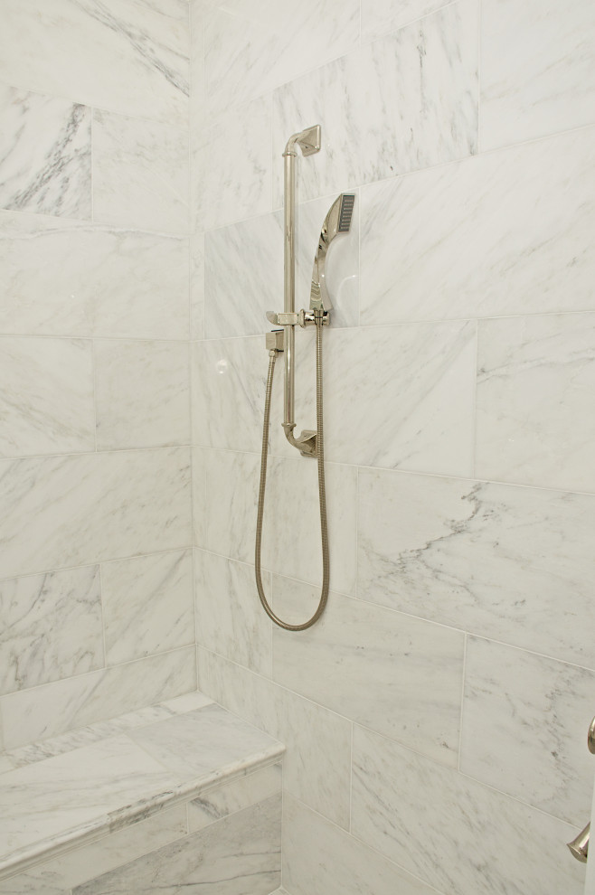MASTER BATH CARRARA MARBLE