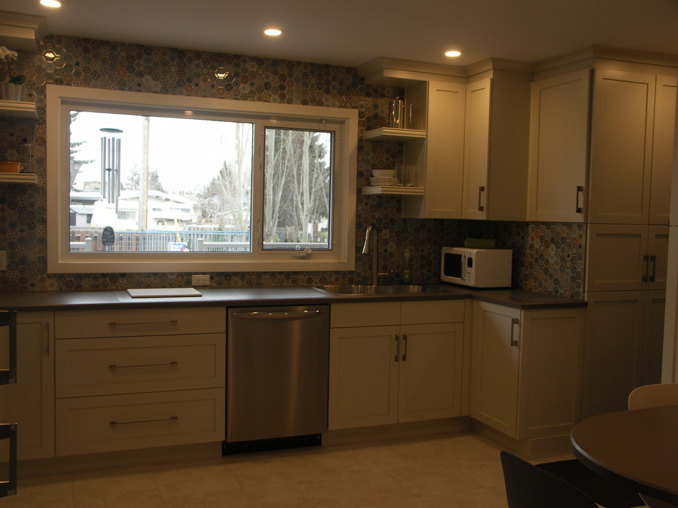 Transitional kitchen photo in Edmonton