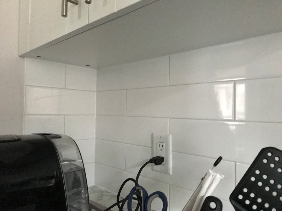 Kitchen - kitchen idea in Toronto