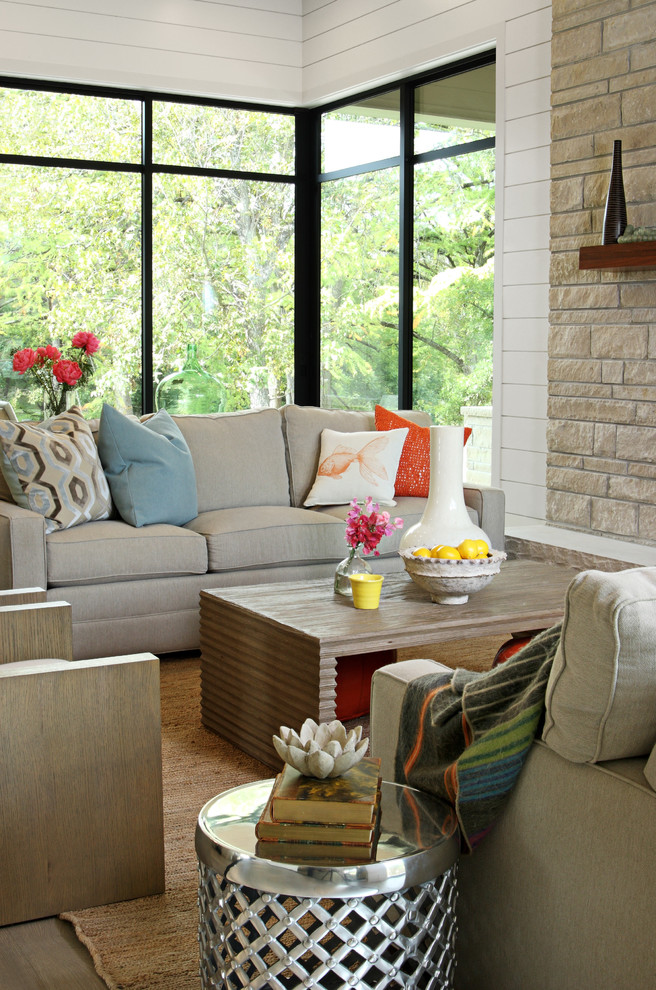 This is an example of a transitional living room in Austin.
