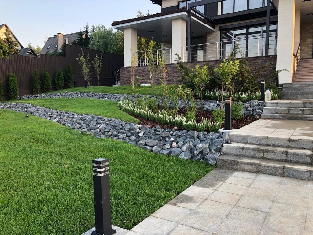 благоустройство и озеленение участка