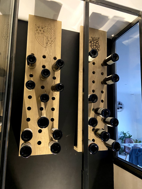 Cave &agrave; vin sur mesure contemporaneo-cantina