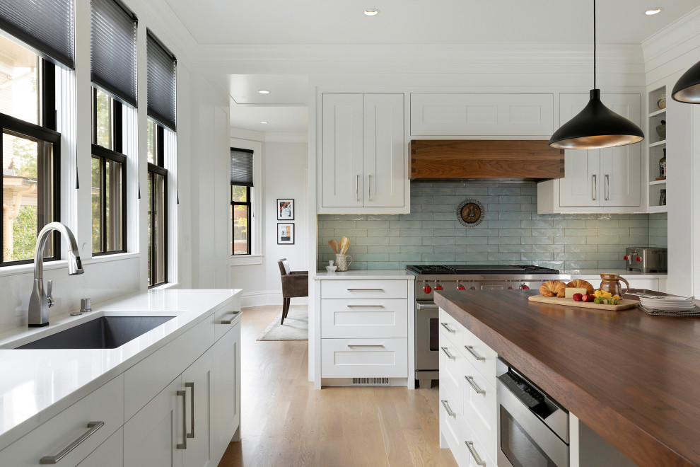 Transitional kitchen photo in Minneapolis