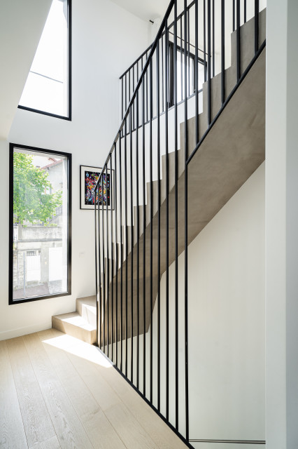 Maison "C" - Un projet Multi g&eacute;n&eacute;rationnel modern-treppen