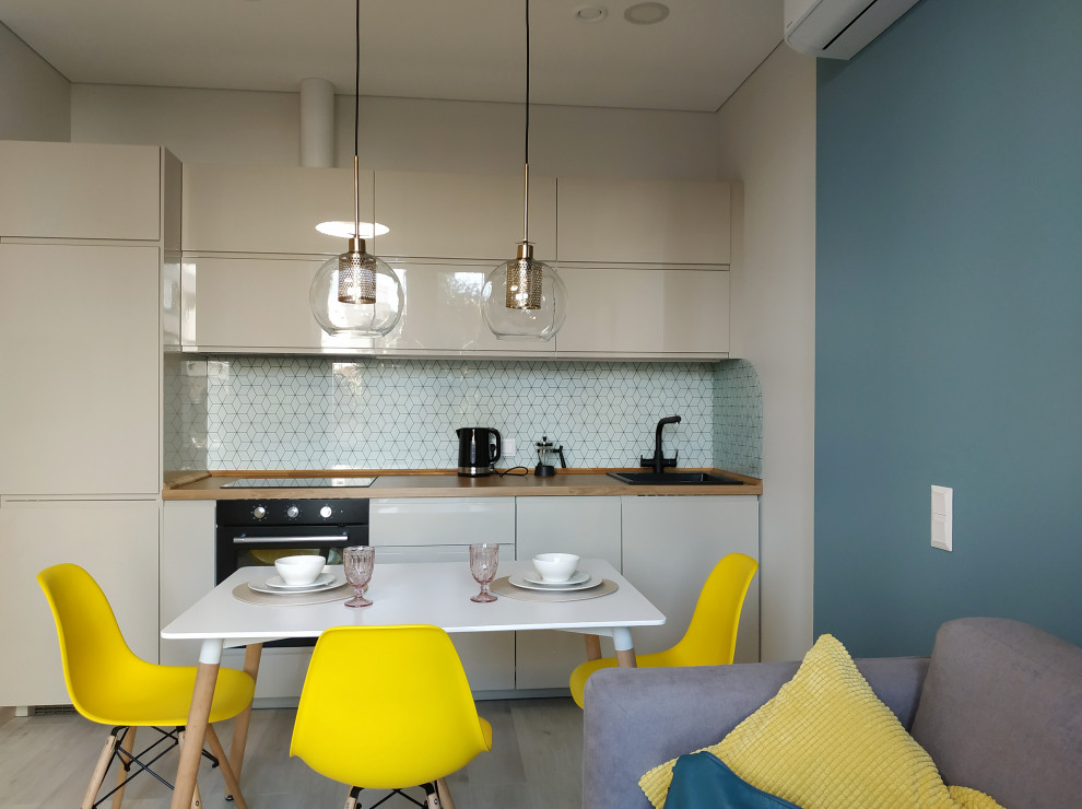 Бирюзово-желтый интерьер